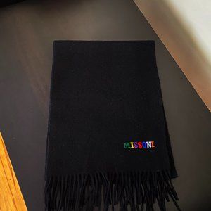 NWT Men-Women 100%Wool, Black Logo Scarf